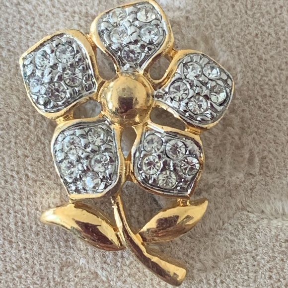 Cute Gold plated Brooch by Vendome - Picture 1 of 3